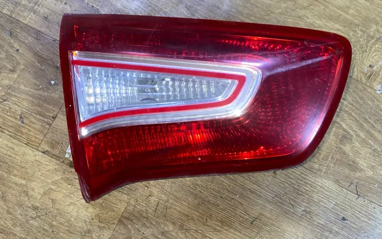 Фонарь задний на крышке багажника внутренний за 10 000 тг. в Астана