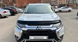 Mitsubishi Outlander 2019 года за 12 000 000 тг. в Астана