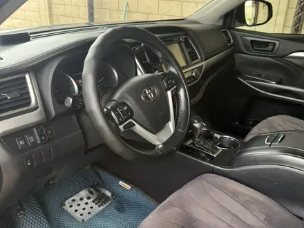 Toyota Highlander 2018 года за 16 500 000 тг. в Шымкент – фото 6