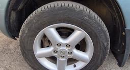 Nissan X-Trail 2003 года за 2 000 000 тг. в Уральск – фото 2