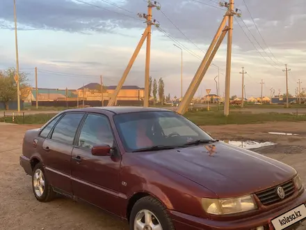 Volkswagen Passat 1996 года за 1 400 000 тг. в Уральск – фото 10