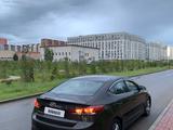 Hyundai Elantra 2018 годаүшін7 500 000 тг. в Астана – фото 2
