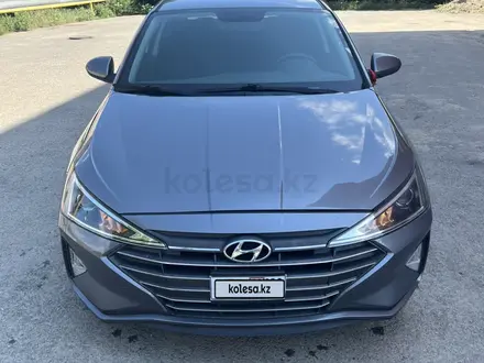 Hyundai Elantra 2018 года за 5 700 000 тг. в Актобе – фото 2