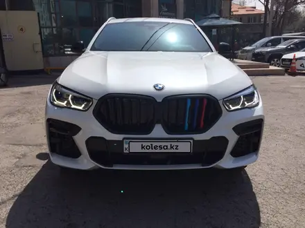 BMW X6 2022 года за 49 000 000 тг. в Алматы – фото 2