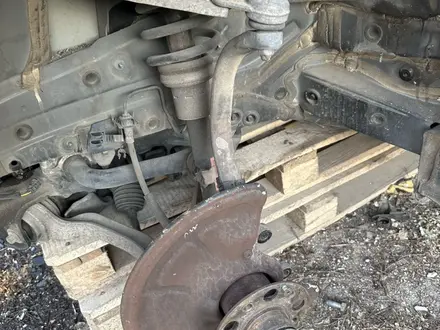 W211 W219 сапфа цапфа ступица поворотный кулак за 30 000 тг. в Алматы – фото 5
