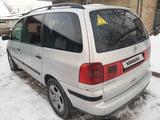 Volkswagen Sharan 2002 года за 3 500 000 тг. в Алматы – фото 3