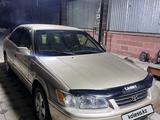 Toyota Camry 2001 годаfor3 350 000 тг. в Алматы – фото 2