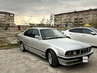 BMW 520 1992 года за 1 350 000 тг. в Тараз