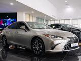 Lexus ES 250 Progressive 2025 года за 31 190 000 тг. в Караганда – фото 2