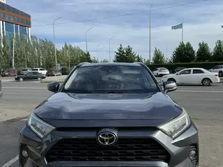 Toyota RAV4, 2021