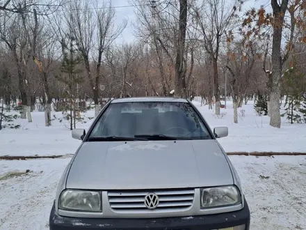 Volkswagen Vento 1994 года за 950 000 тг. в Караганда – фото 3