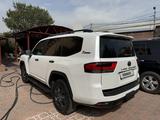 Toyota Land Cruiser 2022 года за 45 000 000 тг. в Алматы – фото 4