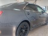 Toyota Camry 2013 года за 7 700 000 тг. в Жанаозен – фото 3