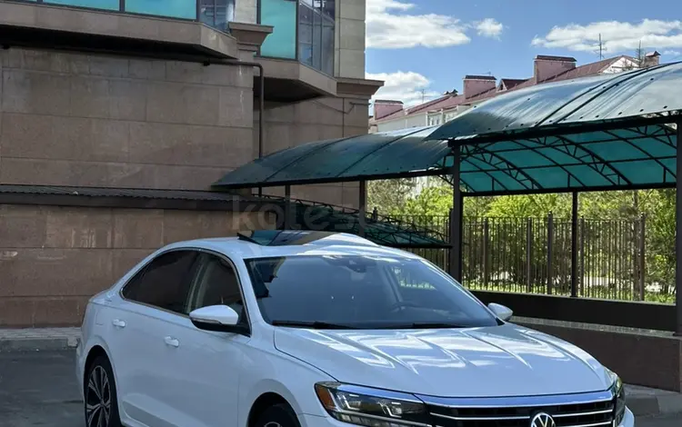 Volkswagen Passat 2021 года за 12 500 000 тг. в Уральск