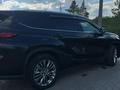 Toyota Highlander 2023 года за 26 000 000 тг. в Астана – фото 2