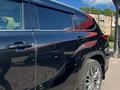 Toyota Highlander 2023 года за 26 000 000 тг. в Астана – фото 18