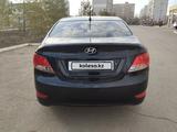 Hyundai Solaris 2014 года за 2 700 000 тг. в Уральск – фото 3