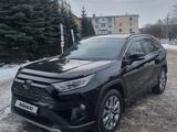 Toyota RAV4 2021 года за 16 800 000 тг. в Экибастуз – фото 2