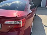 Toyota Camry 2013 годаfor7 550 000 тг. в Актобе – фото 3