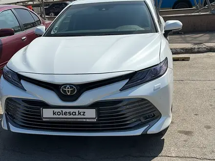 Toyota Camry 2020 года за 18 500 000 тг. в Алматы