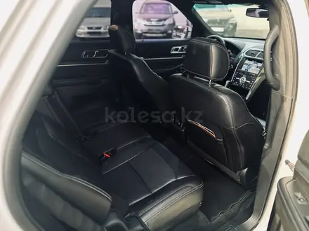 Ford Explorer 2016 года за 13 000 000 тг. в Алматы – фото 18