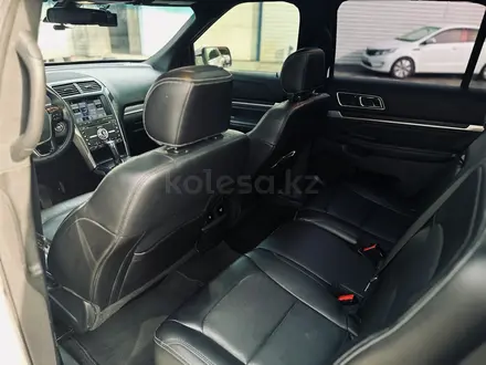 Ford Explorer 2016 года за 13 000 000 тг. в Алматы – фото 20