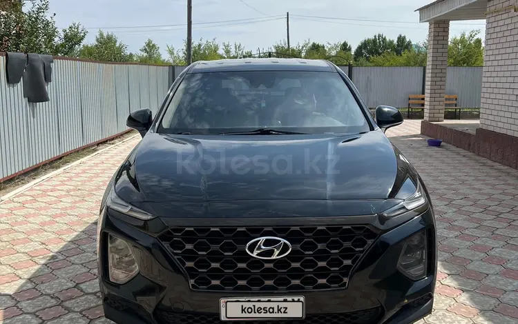 Hyundai Santa Fe 2019 годаүшін10 750 000 тг. в Актобе