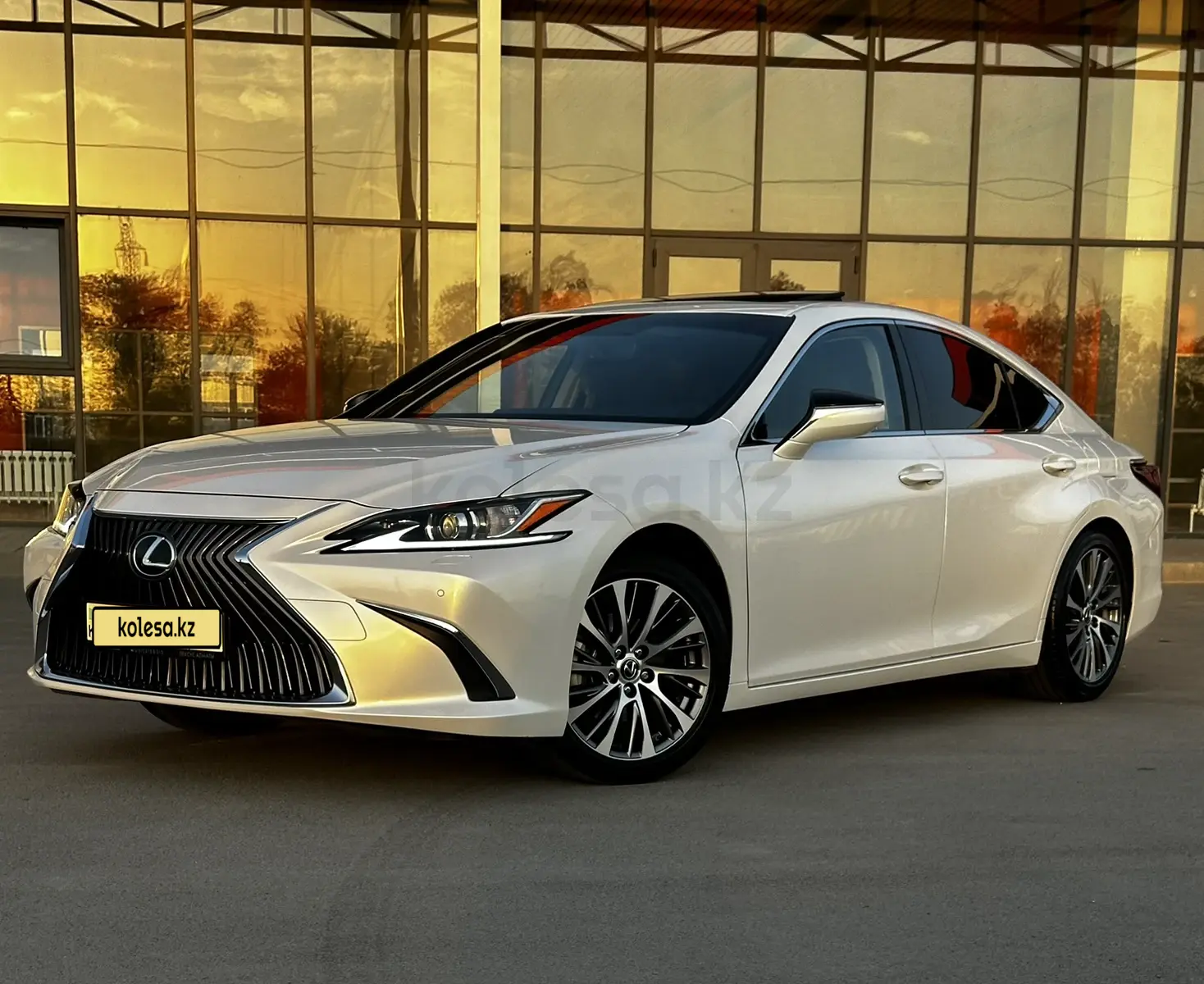 Продажа Lexus ES 250 2020 года в Алматы - №156431198: цена 21000000 ...