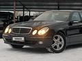 Mercedes-Benz E 240 2003 годаүшін4 945 000 тг. в Караганда – фото 2