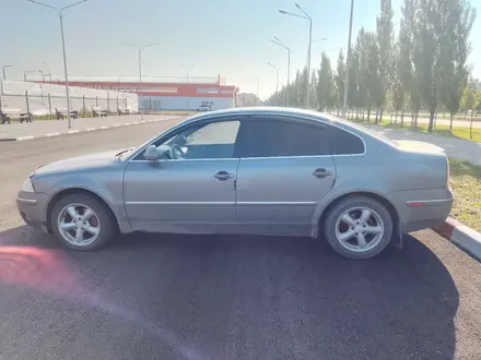 Volkswagen Passat 2004 года за 1 900 000 тг. в Костанай – фото 2