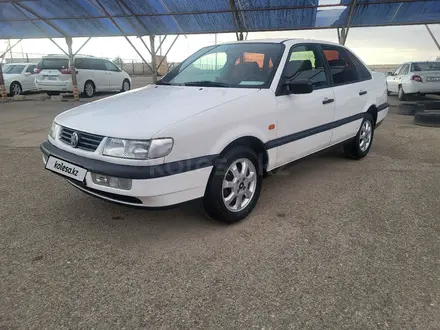 Volkswagen Passat 1996 года за 2 000 000 тг. в Актау – фото 13