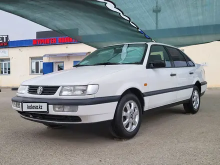 Volkswagen Passat 1996 года за 2 000 000 тг. в Актау – фото 17