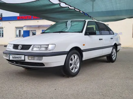 Volkswagen Passat 1996 года за 2 000 000 тг. в Актау – фото 19