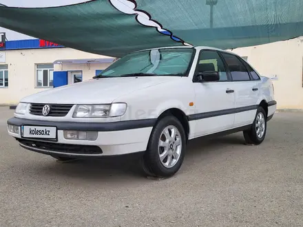 Volkswagen Passat 1996 года за 2 000 000 тг. в Актау – фото 18