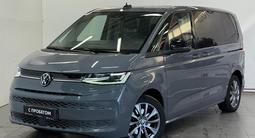 Volkswagen Multivan 2022 года за 37 800 000 тг. в Астана