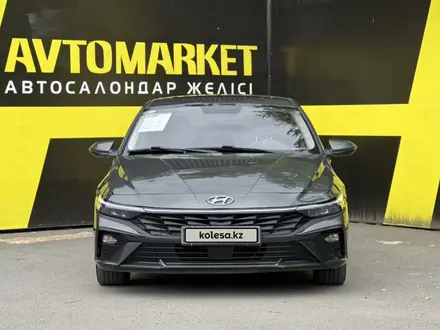 Hyundai Elantra 2023 года за 8 300 000 тг. в Семей – фото 2
