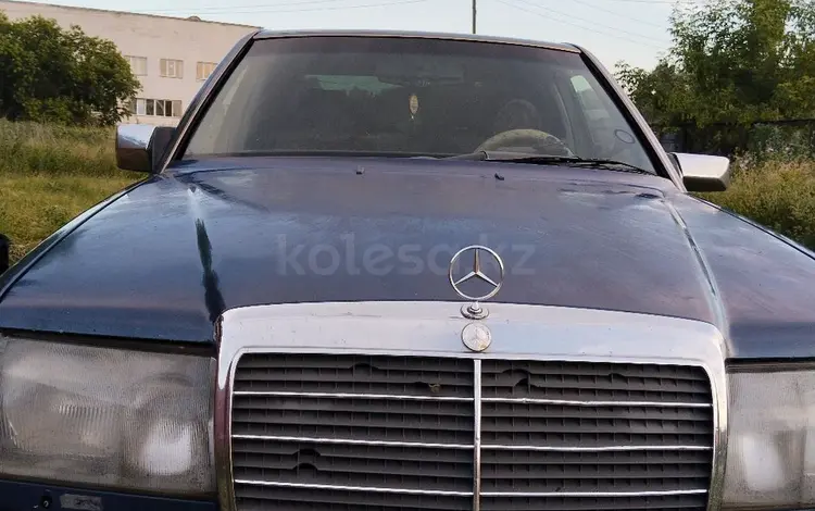 Mercedes-Benz E 300 1990 годаfor1 100 000 тг. в Семей