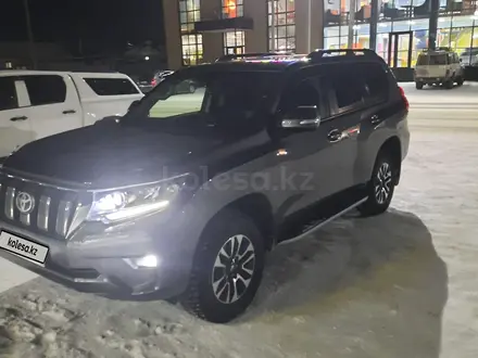 Toyota Land Cruiser Prado 2018 года за 23 000 000 тг. в Актобе – фото 4