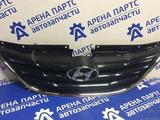 Решетка радиатора Хендай Солярис Hyundai Sonata 2011- за 25 500 тг. в Алматы