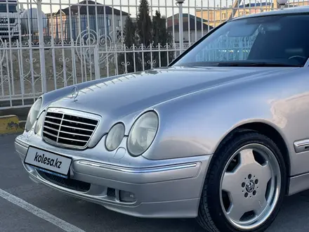 Mercedes-Benz E 320 2001 года за 5 500 000 тг. в Актау – фото 2