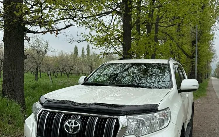 Toyota Land Cruiser Prado 2019 года за 21 900 000 тг. в Алматы