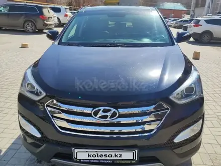 Hyundai Santa Fe 2013 года за 10 000 000 тг. в Актобе