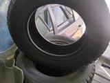 Зимняя резина bridgestone blizzak 275/60r18 за 100 000 тг. в Алматы