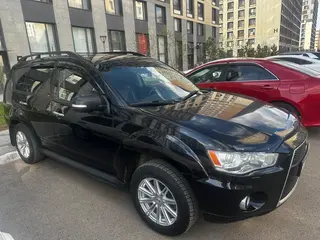 Mitsubishi Outlander, 2010