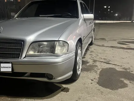 Mercedes-Benz C 220 1994 года за 1 670 000 тг. в Караганда