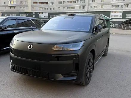 Denza N9 2025 года за 40 500 000 тг. в Астана – фото 2