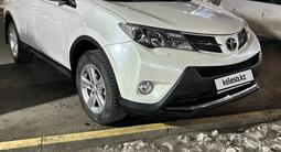 Toyota RAV4 2014 года за 10 000 000 тг. в Семей