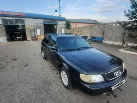 Audi A6 1995 года за 3 100 000 тг. в Астана – фото 2