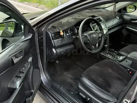 Toyota Camry 2014 года за 8 500 000 тг. в Алматы – фото 15