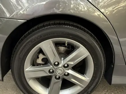 Toyota Camry 2014 года за 8 500 000 тг. в Алматы – фото 26